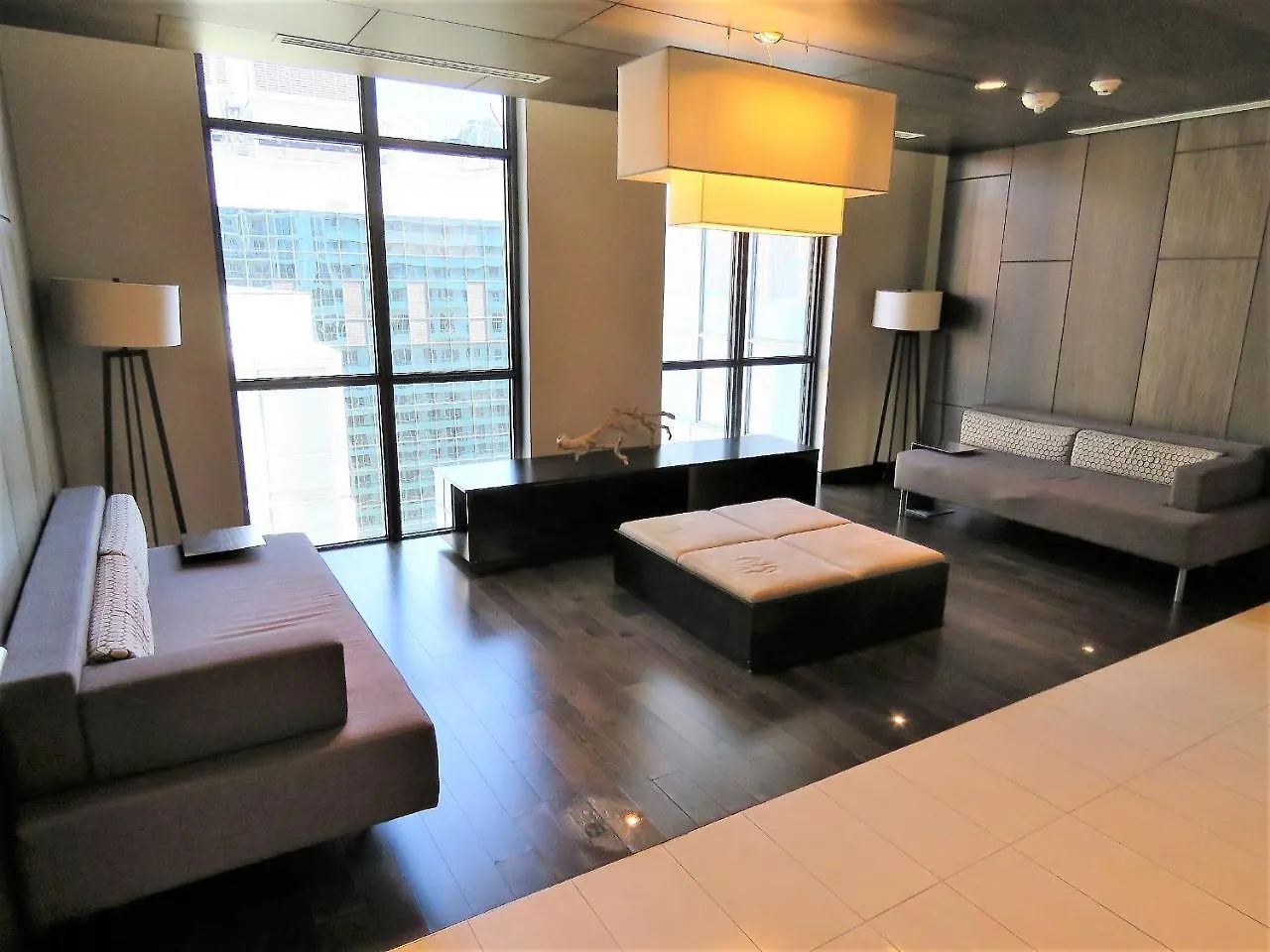 Apartment Upscale Suite At Cn Tower, Metro Convention & Rogers Centre Toronto Canada